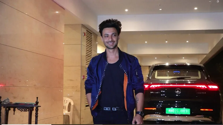 Jackky Bhagnani 39th Birthday party actor pics with rakul preet singh aayush sharma Nushrratt Bharuccha