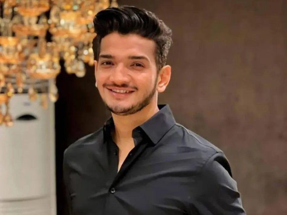 बेंगलुरु में फिर रद्द हुआ स्टैंडअप कॉमेडियन मुनव्वर फारुकी का शो, नहीं मिली  इजाजत - standup comedian munawar faruqui show in bengaluru canceled police  did not allow grv - News18 हिंदी
