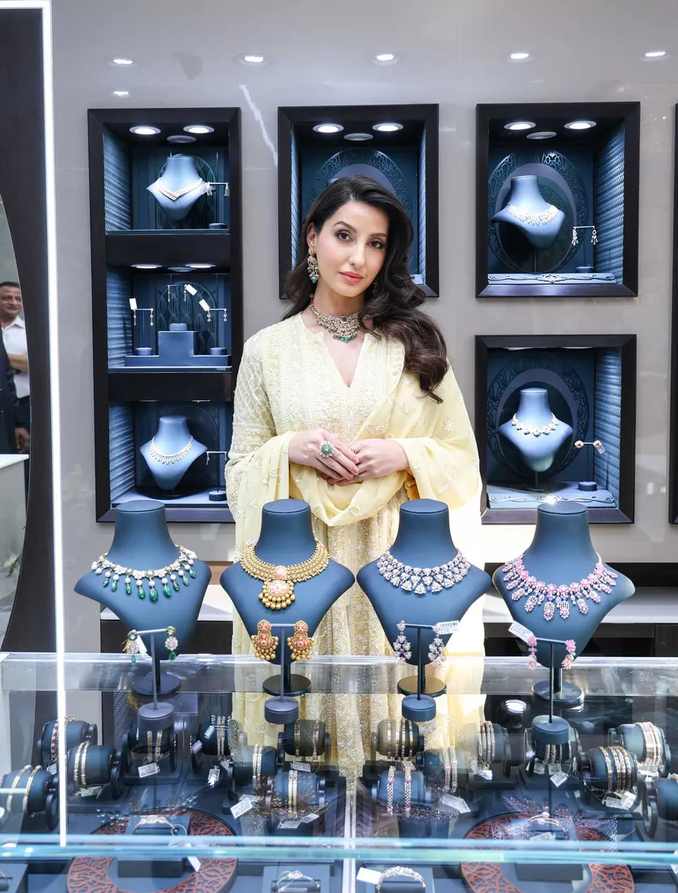 Kalyan-Jewellers---Nora-Fatehi-inaugurates-Kalyan-Jewellers'-two-new-showrooms-in-New-Delhi.jpg