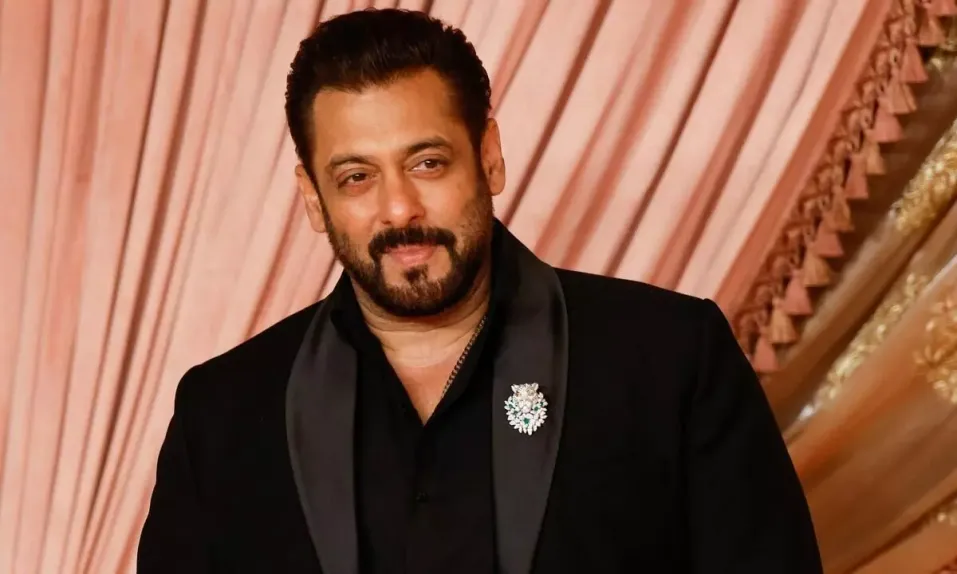 Salman Khan alludes to recent events on 'Bigg Boss 18'