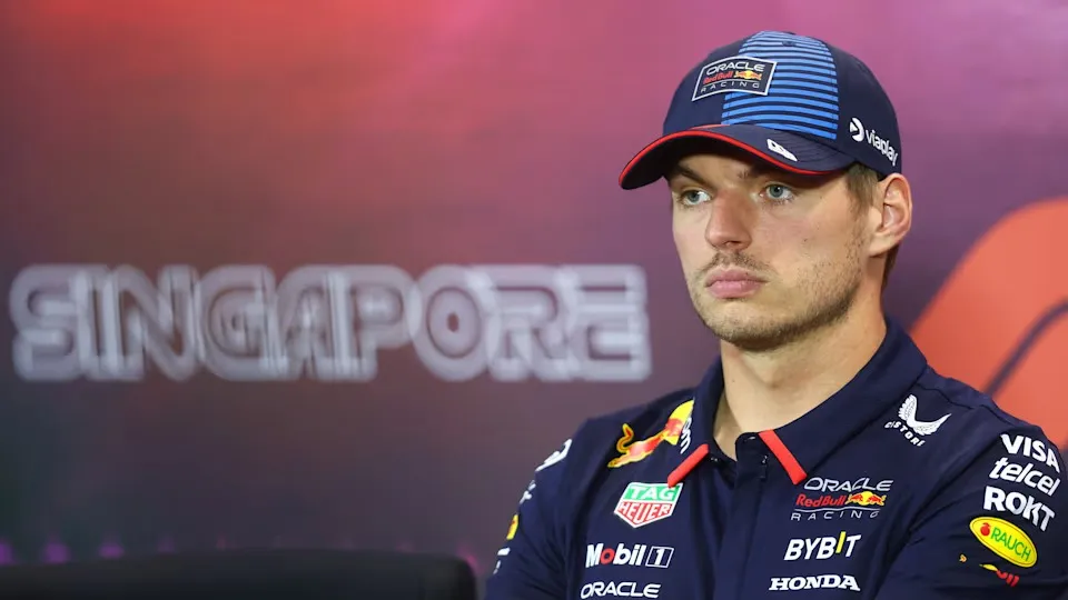 Max Verstappen-sportzpoint.com