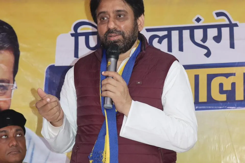 amanatullah khan okhla