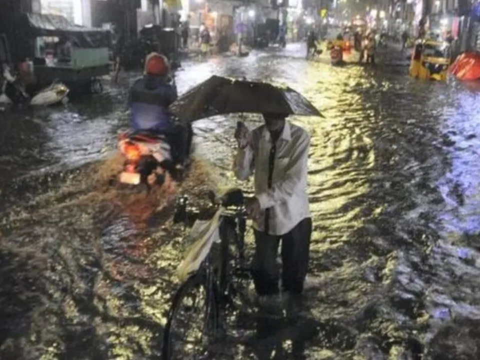 cyclone chennai .jpg