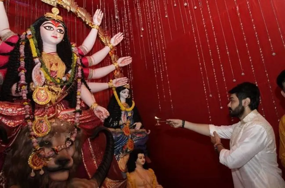দুর্গা পূজা নিয়ে টলিউডের অন্যতম অভিনেতা বুম্বা দা’র স্মৃতিচারণ