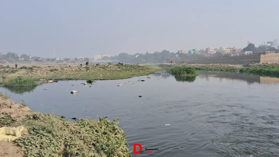 गंगा: कैसे 1259 करोड़ रुपये की योजना के बाद भी साफ़ नहीं हो पाई