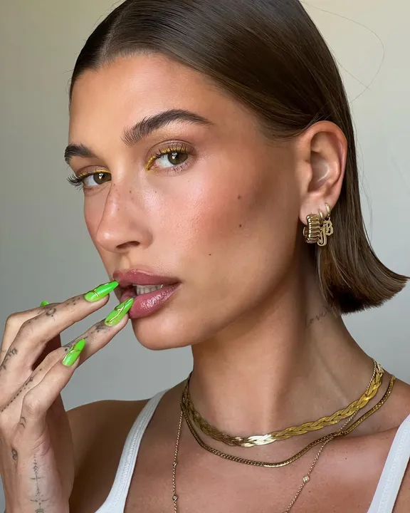 hailey-nails