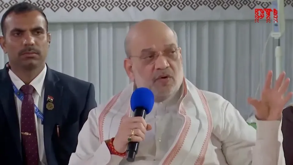 Amit Shah meets surrendered Naxals
