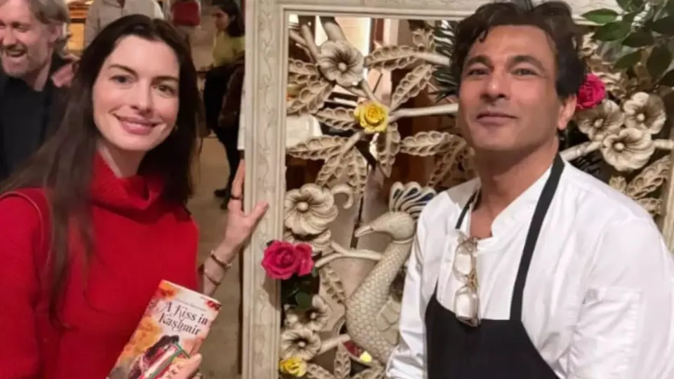 Anne Hathaway Vikas Khanna Bungalow