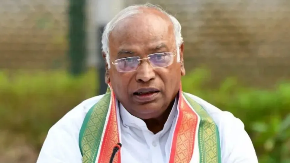 'Loot kaal': Congress chief Kharge slams govt over rising prices of spices
