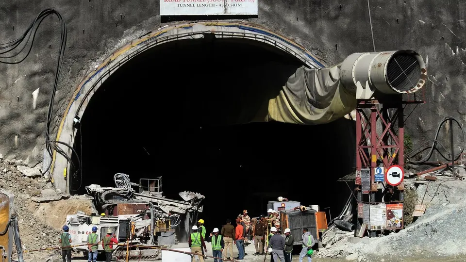 Silkyara Tunnel Rescue Operation Nov 28.jpg