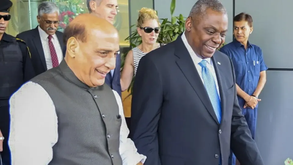 Lloyd Austin rajnath singh.jpg