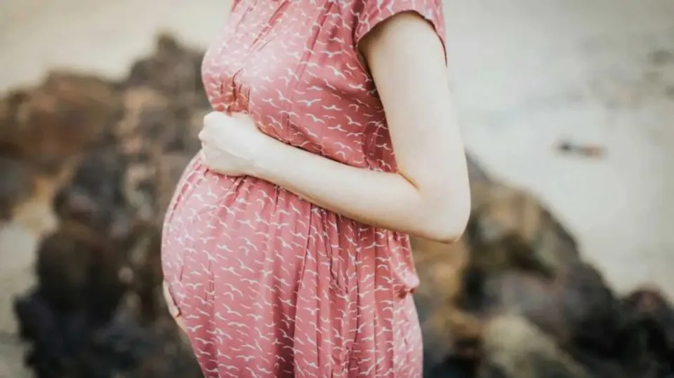 Why pregnant people should get vaccinated for Covid-19 â a maternal care expert explains