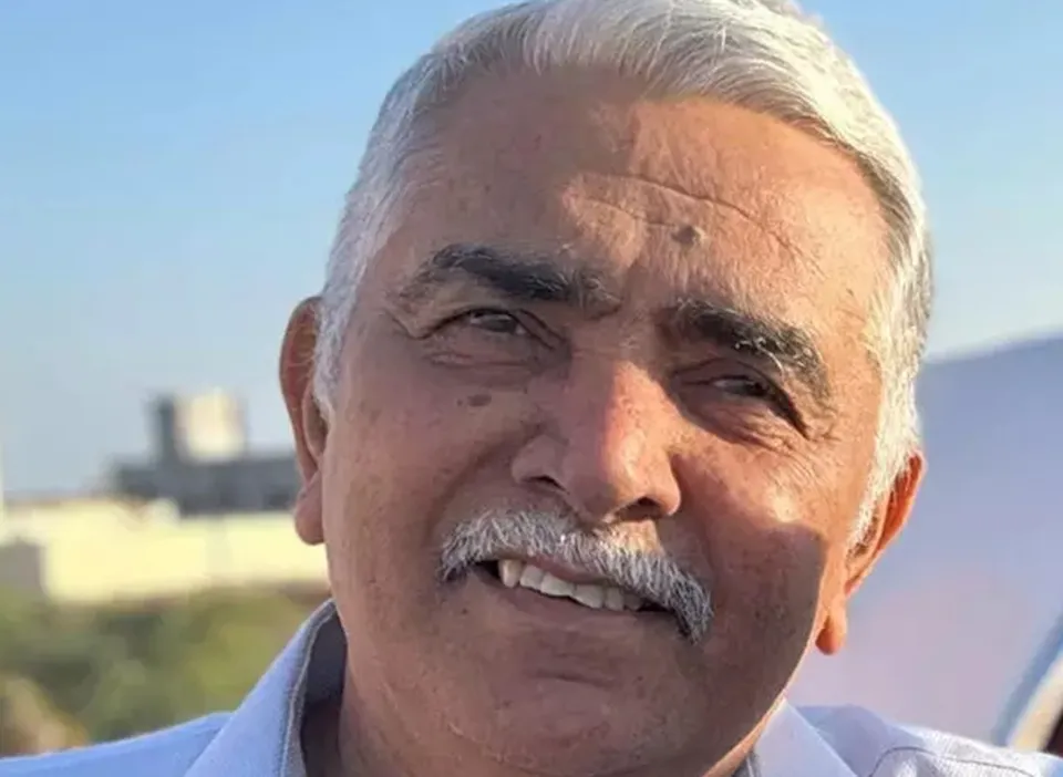 km akbar