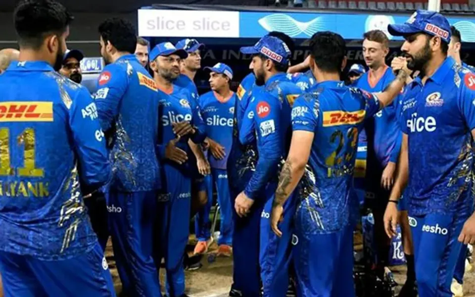 'Toh fir nikalo 36 wale motu ko' - Fans react as Mumbai builds core of youngsters for future in Indian T20 League
