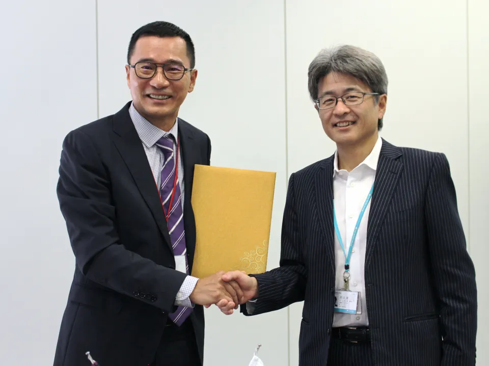 1 Pete Wang WiXtar with Akiteru Akutsu President of Qualica.jpg