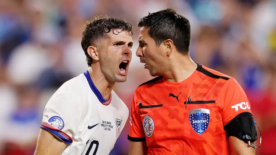 WATCH: Christian Pulisic tells referees to celebrate with Uruguay team after USMNT gets knocked out of Copa America 2024