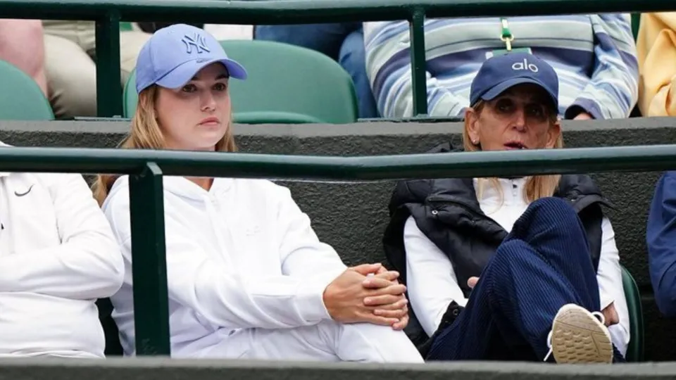 Anna Kalinskaya watches Jannik Sinner's first round game in Wimbledon 2024