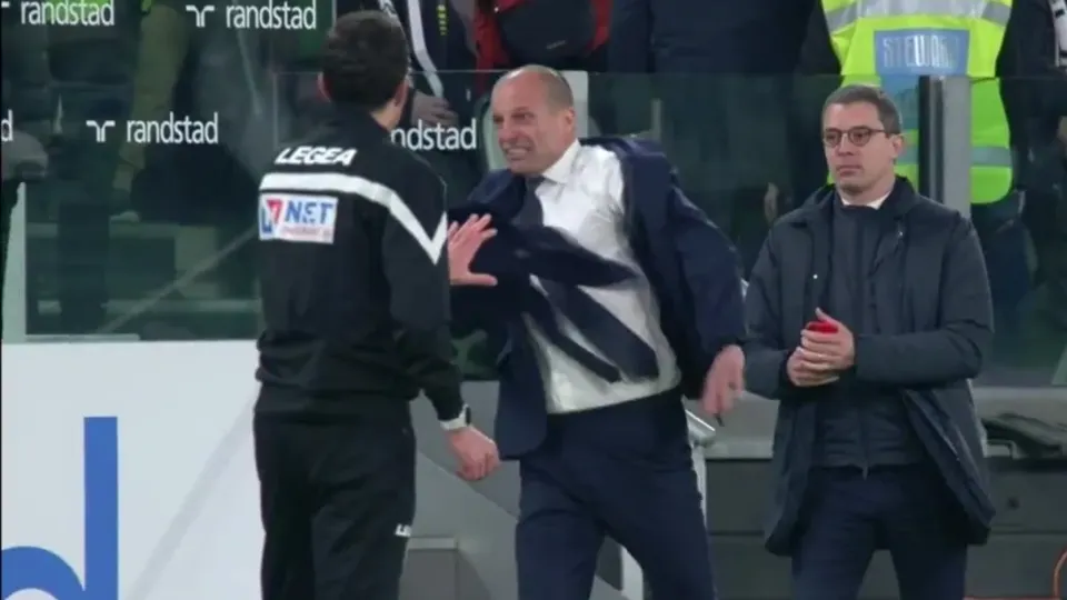 Massimiliano Allegri angry