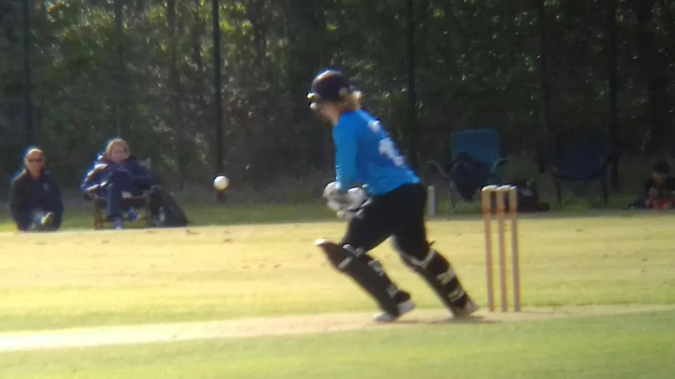 Sussex pip Warwickshire in a thrilling finish