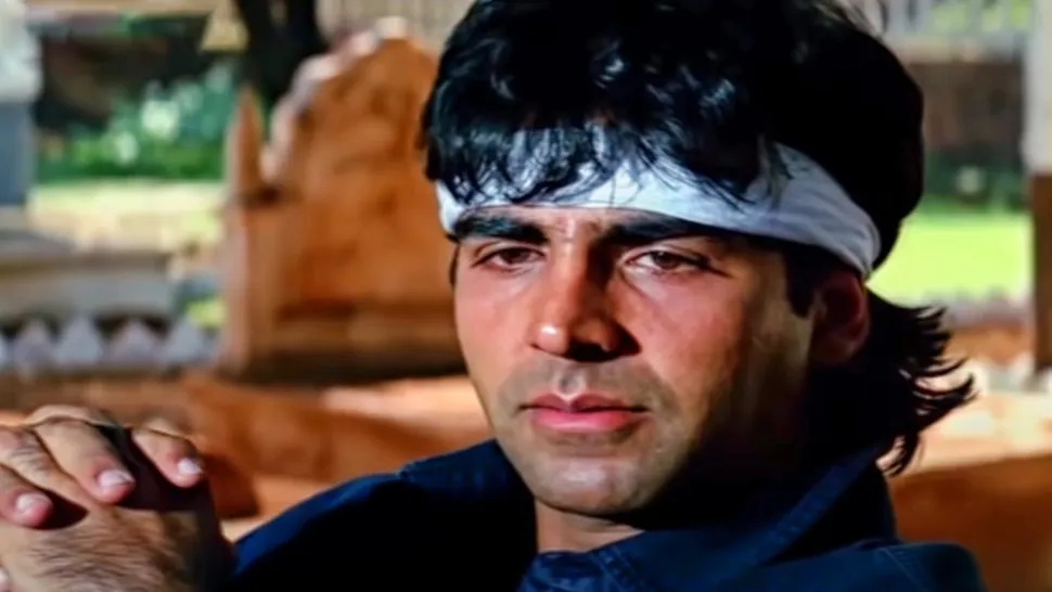 अक्षय कुमार का धमाकेदार एक्शन सीन l लहू के दो रंग फिल्म का जबरदस्त सीन -  YouTube