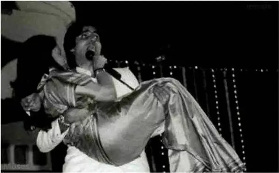 jaya bachchan amitabh bachchan