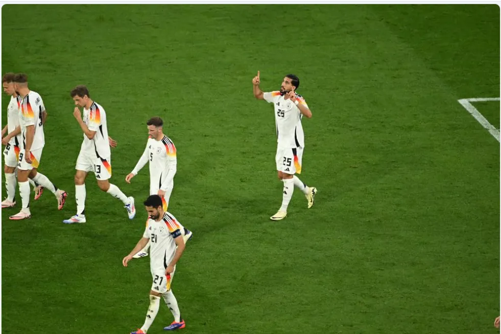 Emre Can scores the 5th Goal for Germany - sportzpoint.com