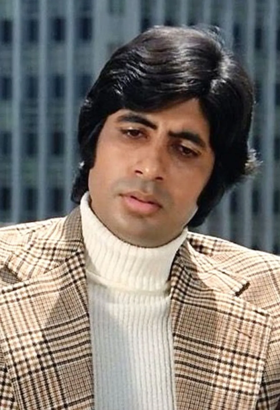 Poster Amitabh Bachan In Young Classic sl-14015 (LARGE Poster, 36x24  Inches, Banner Media, Multicolor) Fine Art Print - Art & Paintings posters  in India - Buy art, film, design, movie, music, nature