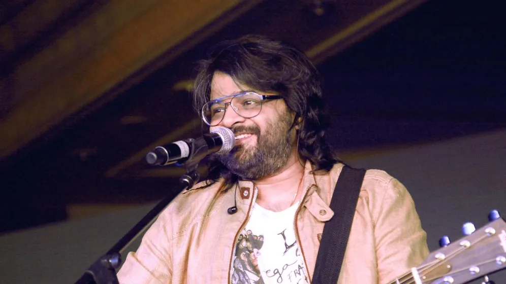 Music composer Pritam Chakraborty files police complaint after office boy  allegedly steals ₹ 40 lakh - The Hindu