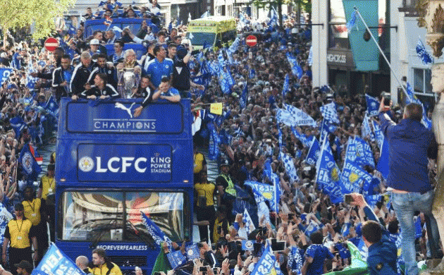 Premier League: Thousands turn out as Leicester parade trophy