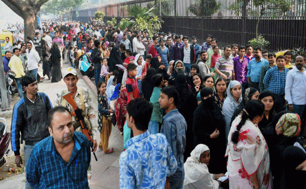 Demonetisation: Long queues continue at banks; dysfunctional ATMs creating chaos