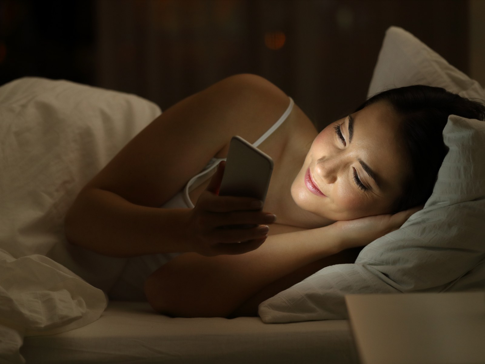 New study suggests using phones at night can increase chances of developing  type 2 diabetes